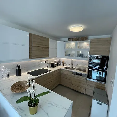 Апартаменти Superbe Neuf Centre 6 Personnes Calme Avec Jardin Сент-Максім