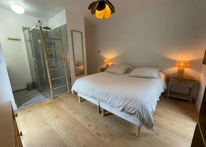 Superbe Neuf Centre 6 Personnes Calme Avec Jardin *